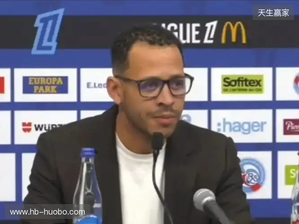 有风度,罗塞尼尔在切尔西首场发布会前与在场所有记者一一握手 有风度,罗塞尼尔在切尔西首场发布会前与在场所有记者一一握手